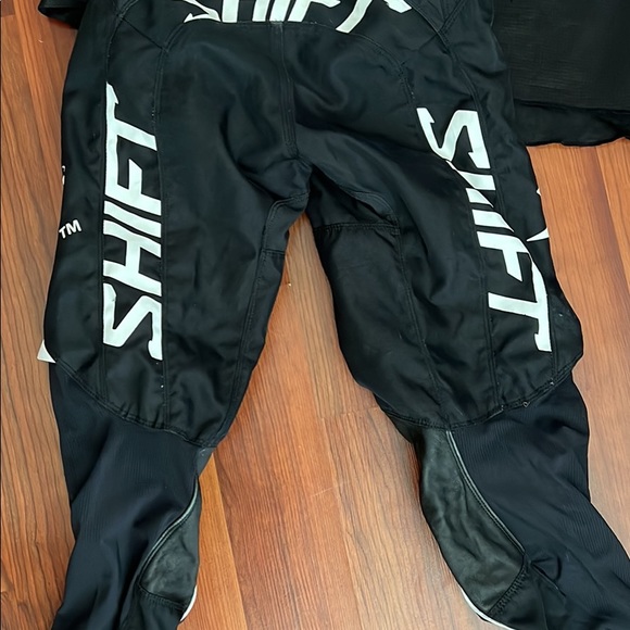 YOUTH SHIFT Racing Gear - Picture 5 of 10